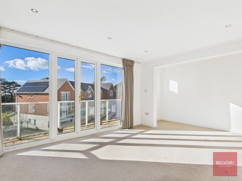 Brynfield Court, Mumbles, Swansea SA3