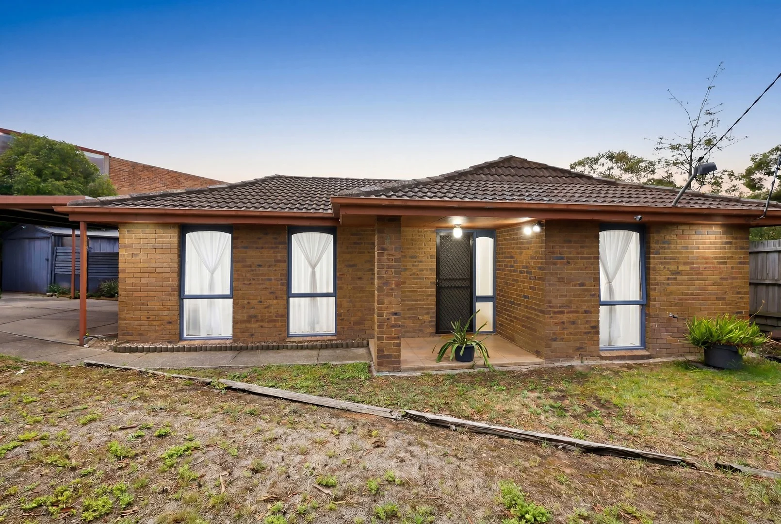 4 Melba Avenue, Sunbury VIC 3429