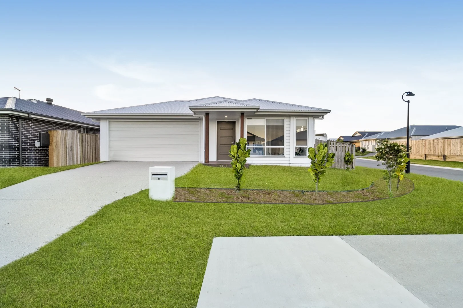 10 Paterson Road, Walloon QLD 4306