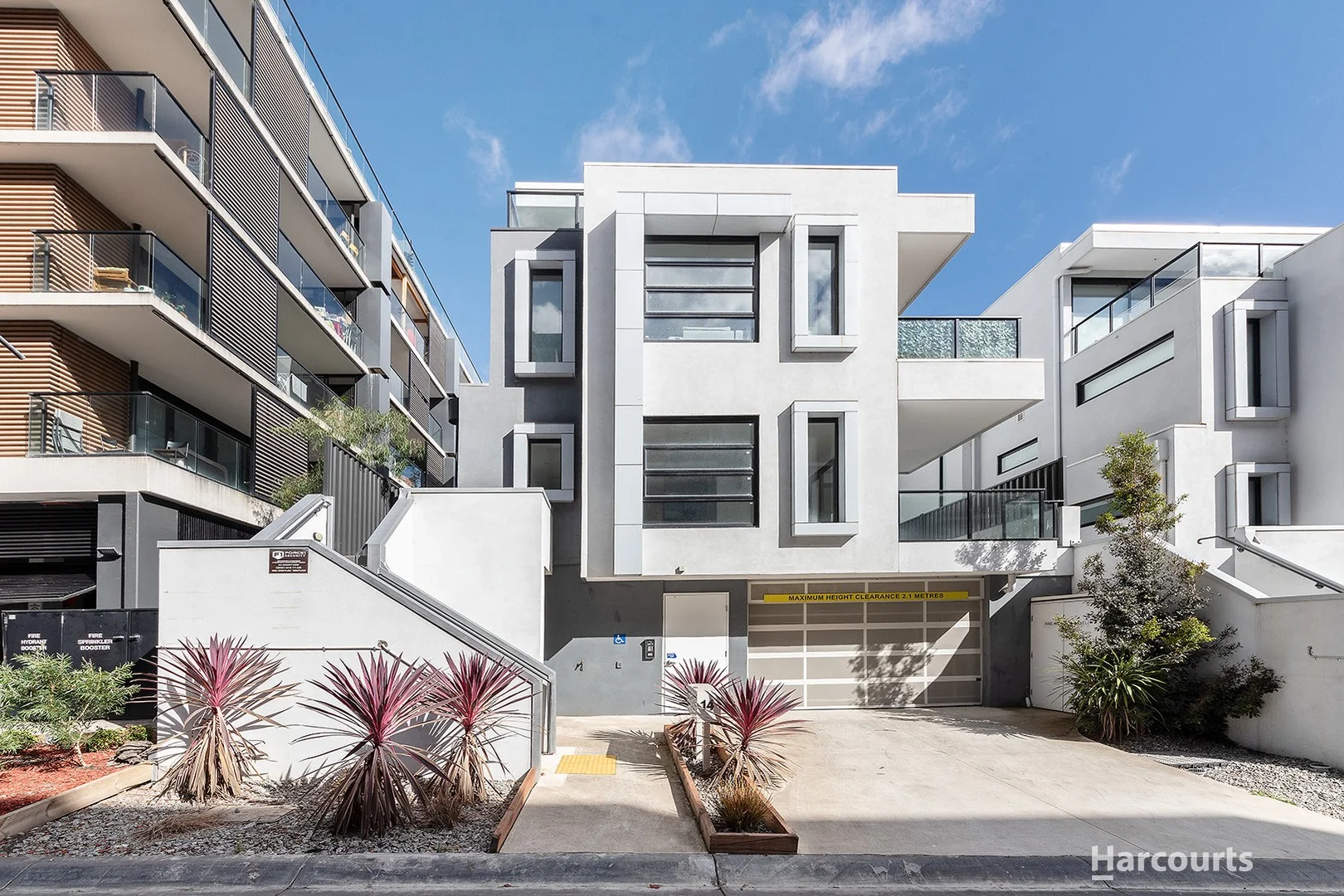 3/14 Red Hill Terrace, Doncaster East VIC 3109