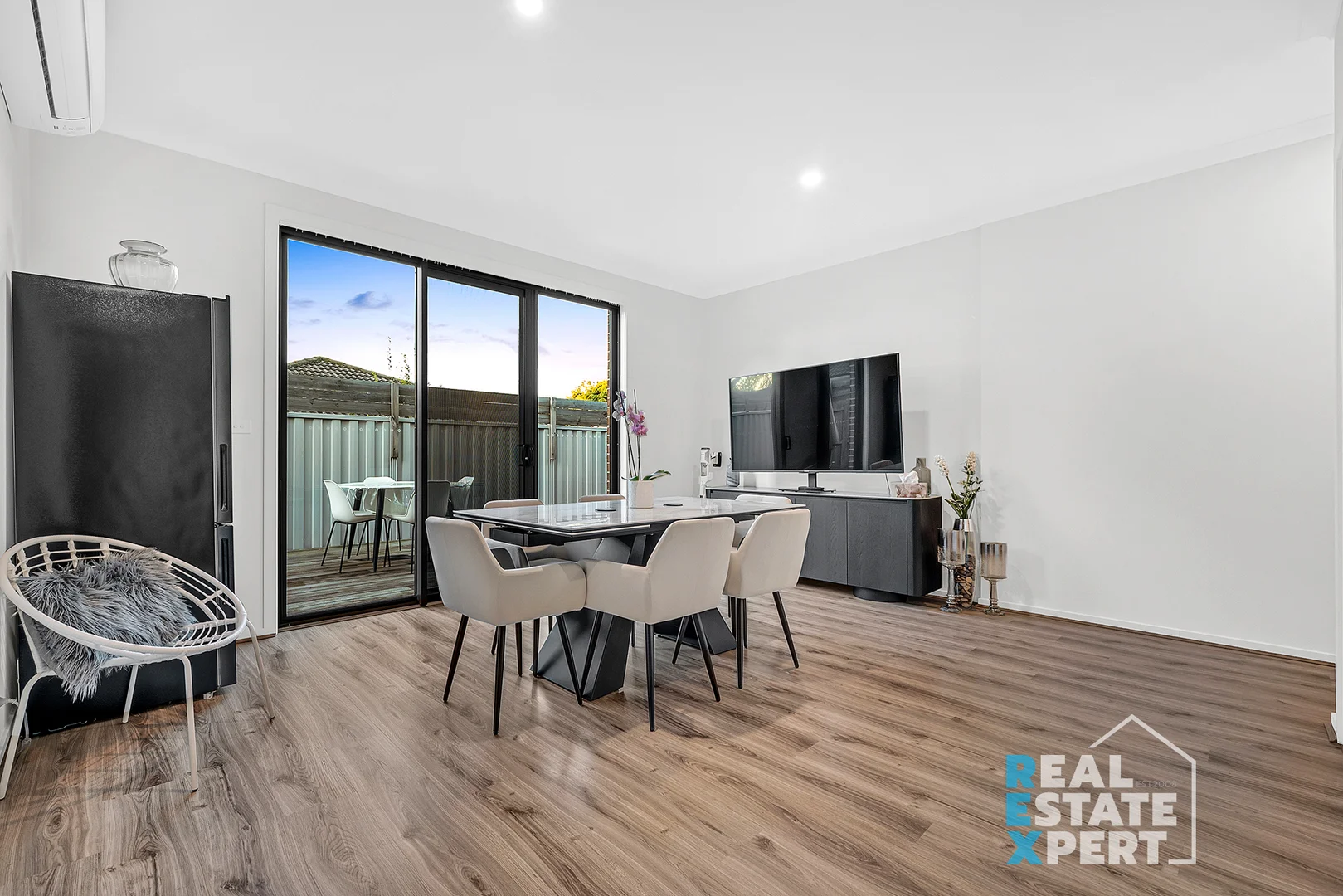 Additional image 5 of 2/69 Somerville Road, Hampton Park VIC 3976