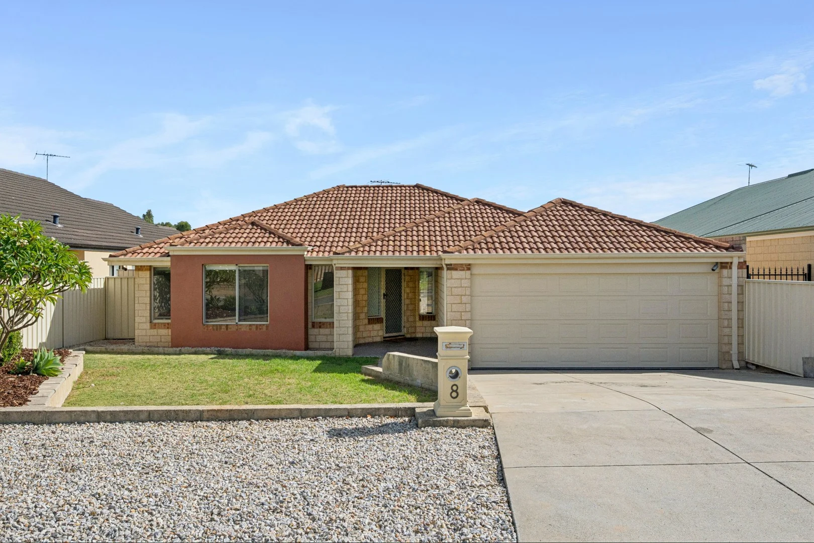8 Gandossi Court, Success WA 6164