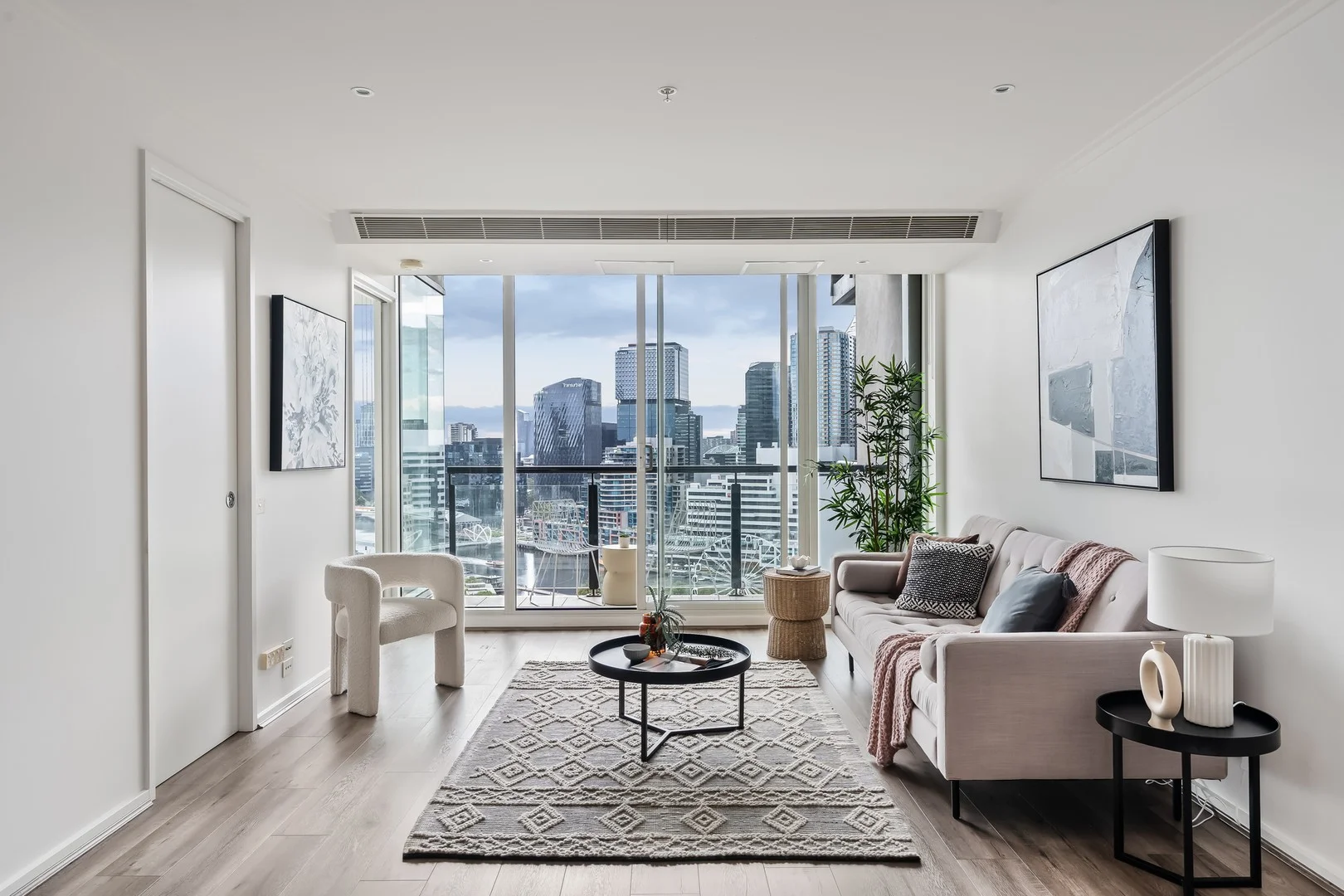 2012/63 Whiteman Street, Southbank VIC 3006