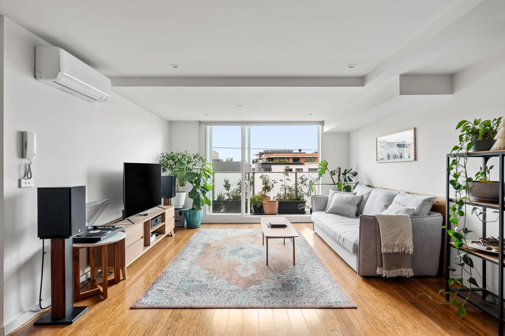 203/17 Robbs Parade, Northcote VIC 3070