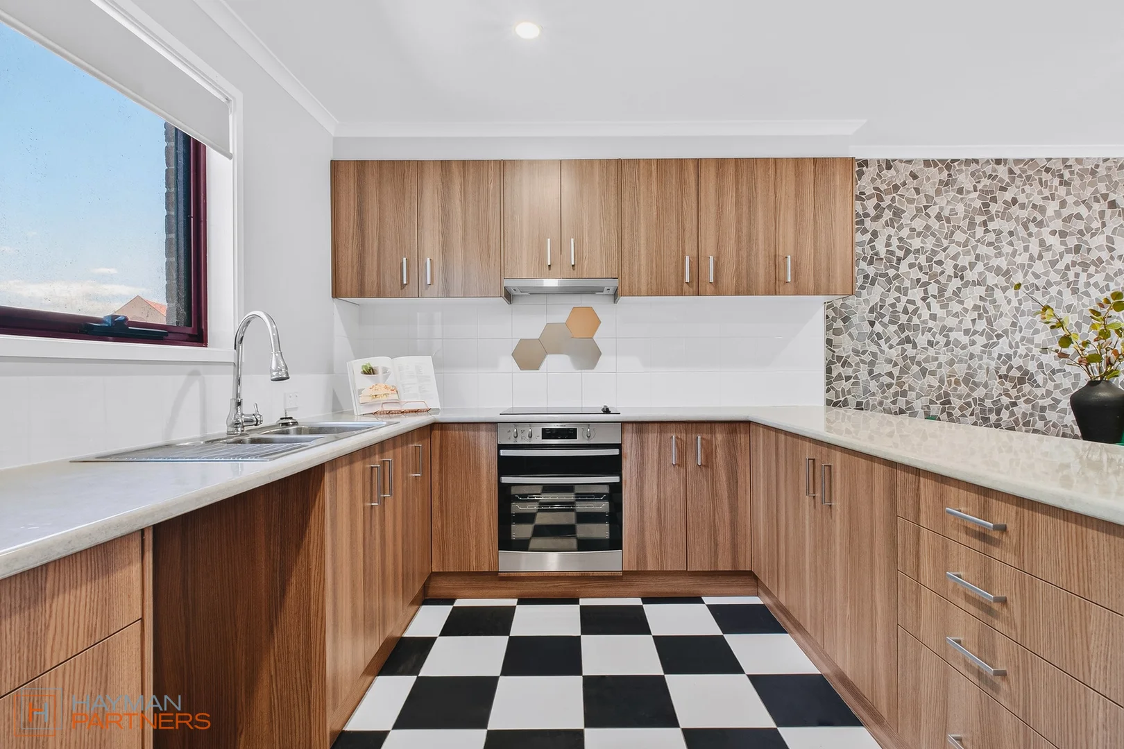 Additional image 11 of 9 Cavanough Street, Phillip ACT 2606