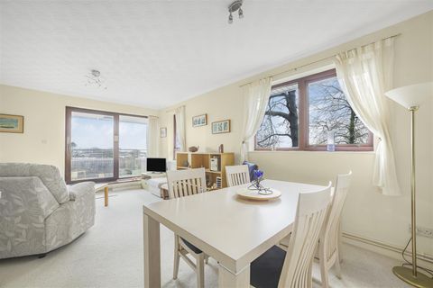 Heath Close, West Cross, Swansea SA3