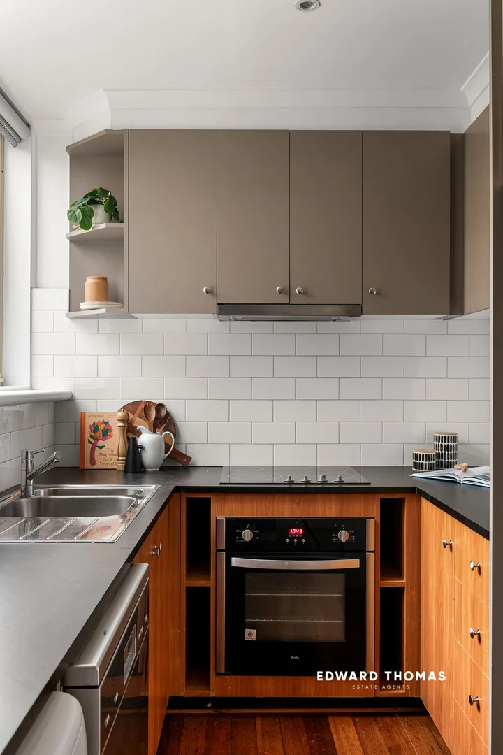 Additional image 9 of 5/72 Kensington Road, Kensington VIC 3031