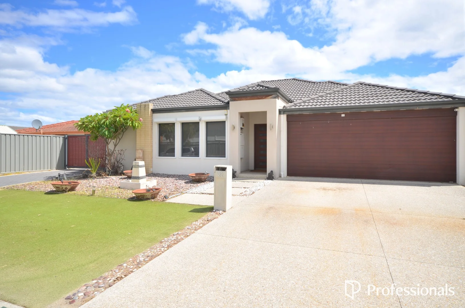 22 Wannell Street, Queens Park WA 6107