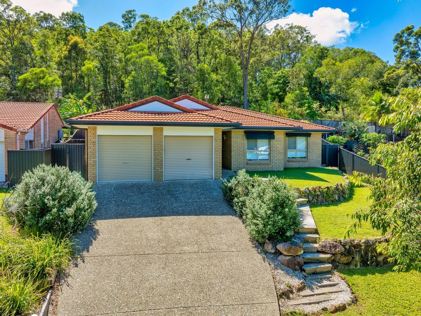 19 White Cap Close, Pacific Pines QLD 4211