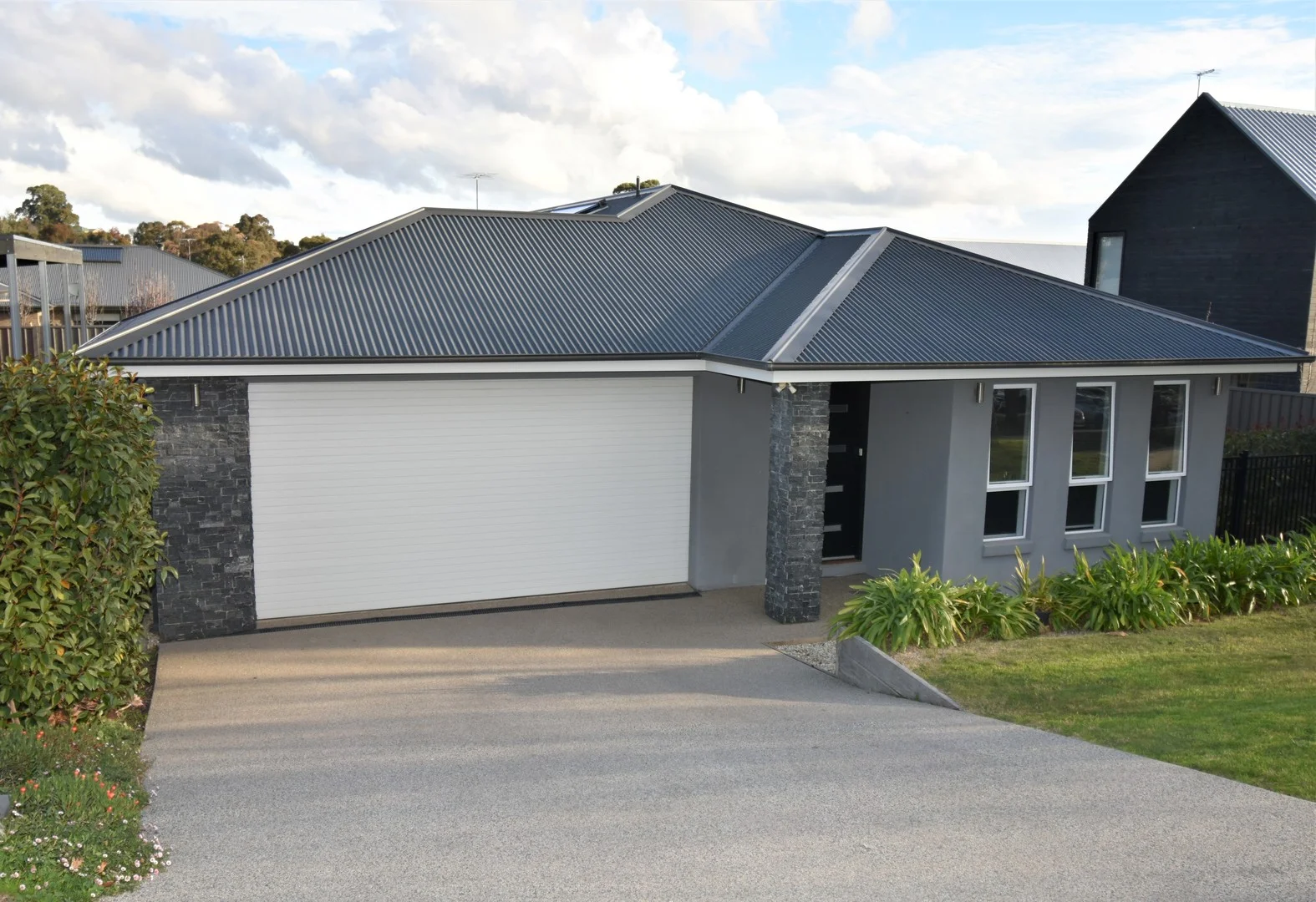 57 GILCHRIST AVENUE, Beechworth VIC 3747