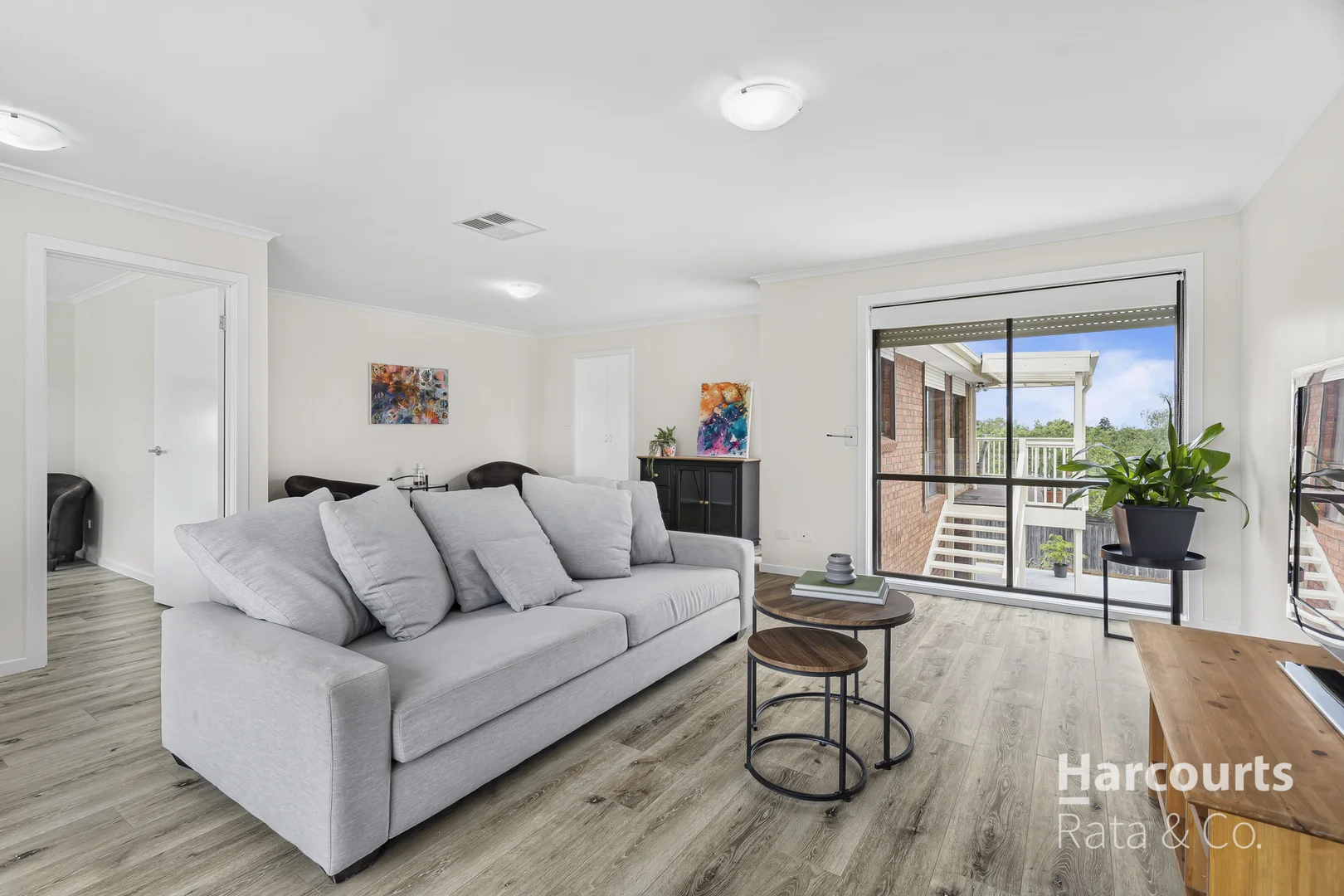 23 Centenary Drive, Mill Park VIC 3082 photo 5