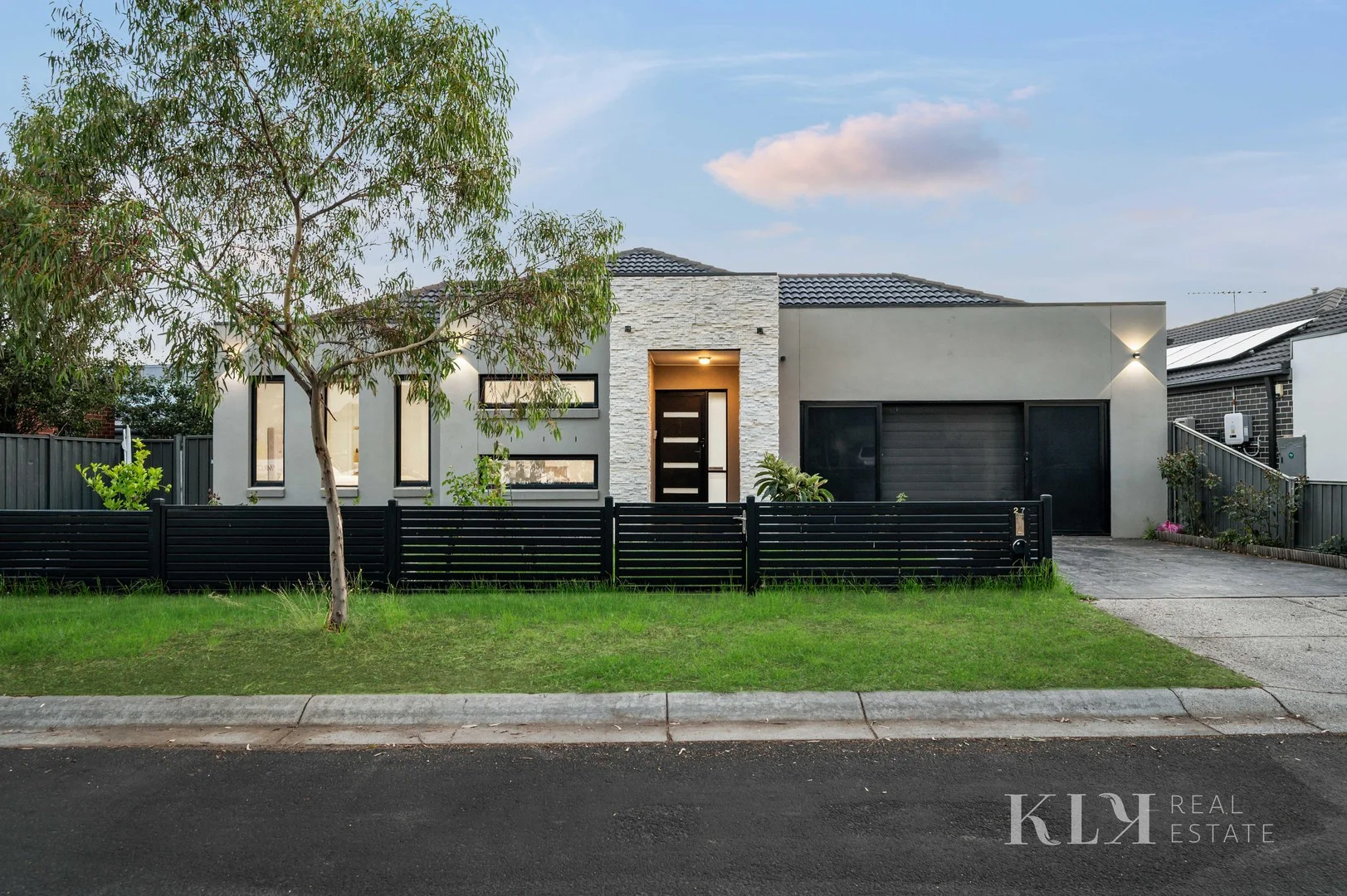 27 Corringa Way, Craigieburn VIC 3064