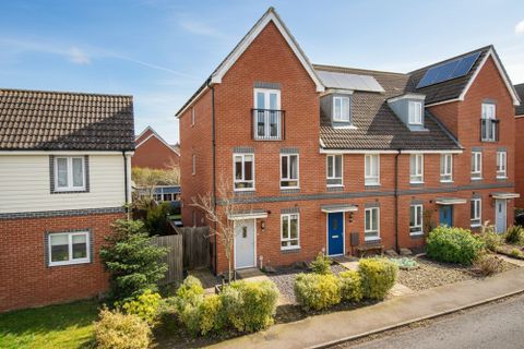 Waxwing Way, Queens Hill, Norwich NR8