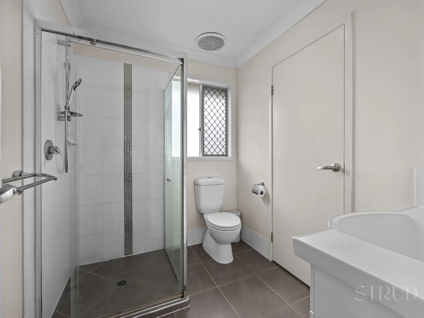 Additional image 19 of 37 Pendragon Street, Raceview QLD 4305