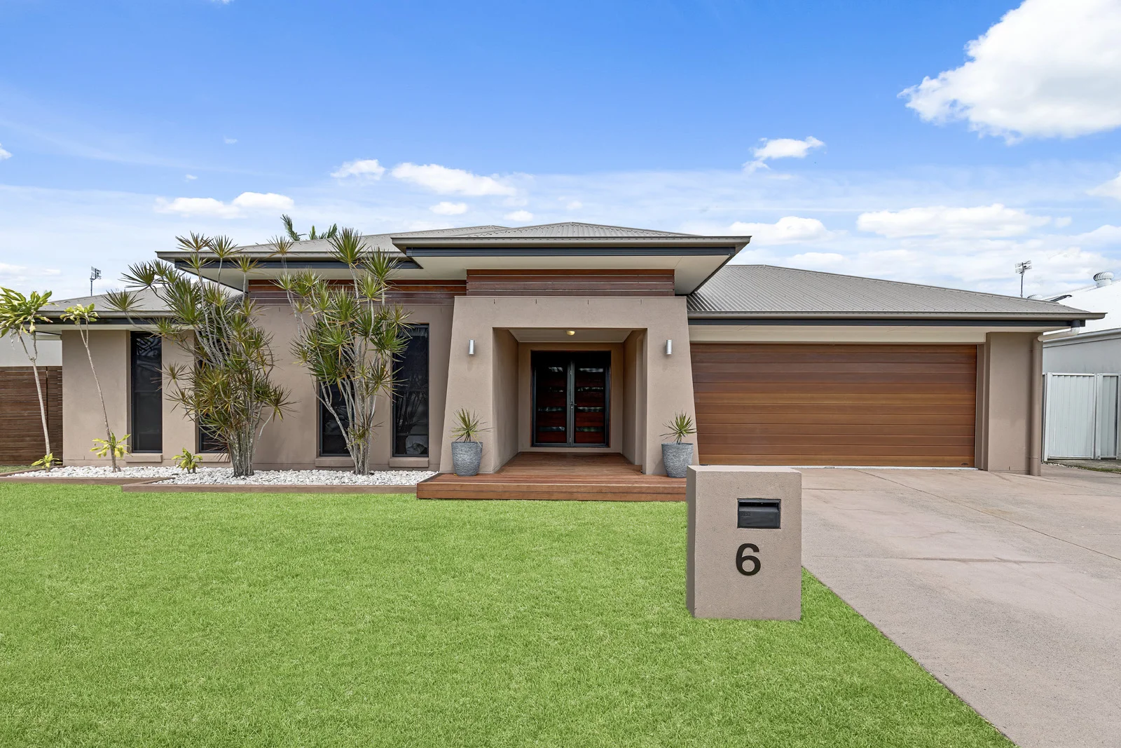 6 Heliconia Street, Mountain Creek QLD 4557