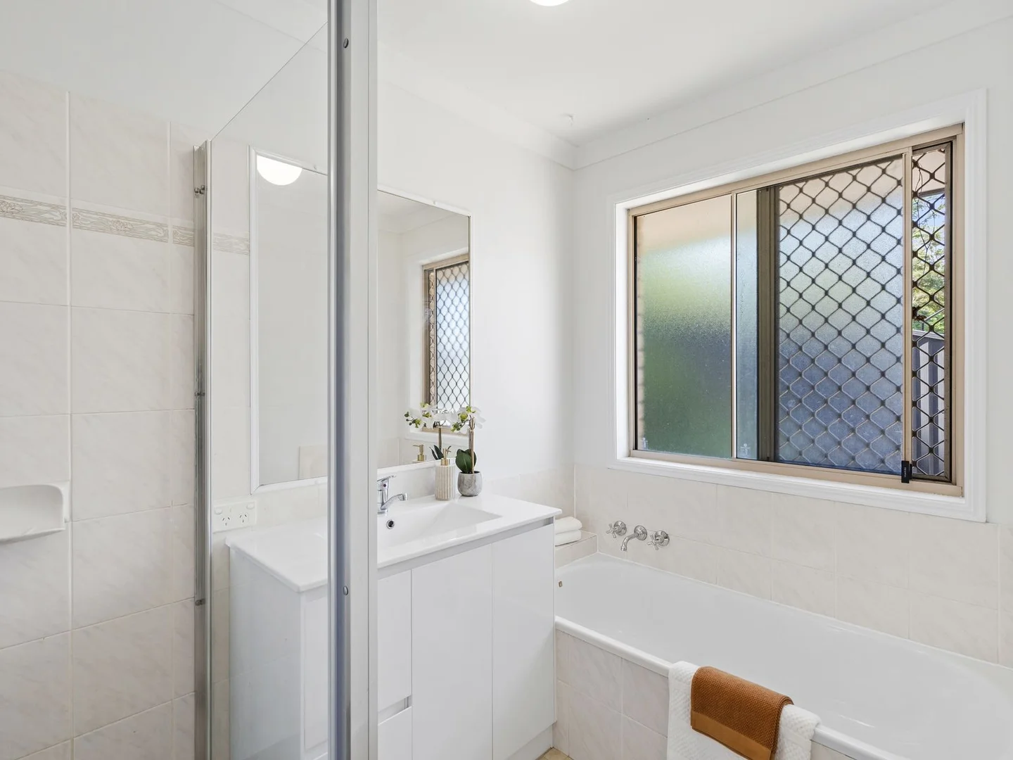 Additional image 10 of 19 White Cap Close, Pacific Pines QLD 4211