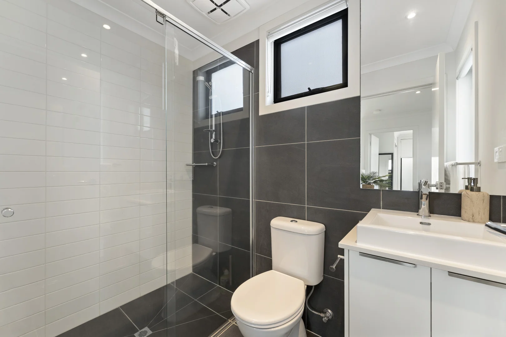 Additional image 9 of 8/76 Collins Street, Mentone VIC 3194
