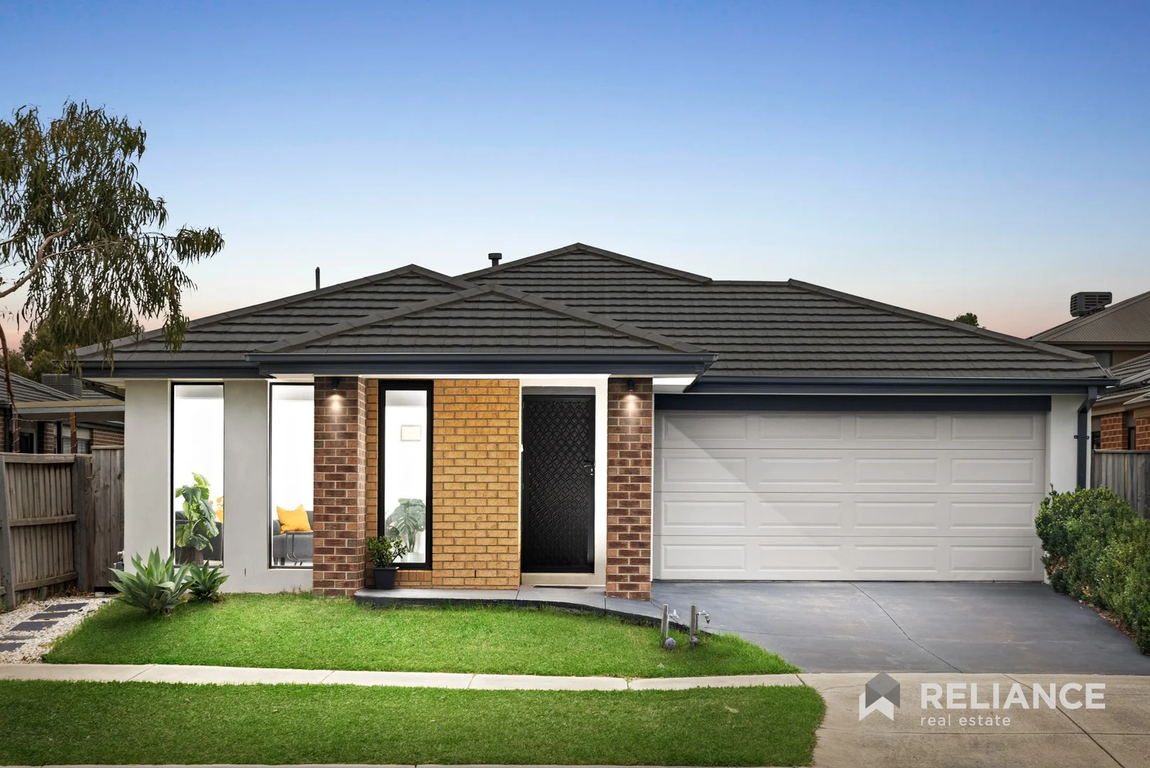 27 Treeve Parkway, Werribee VIC 3030