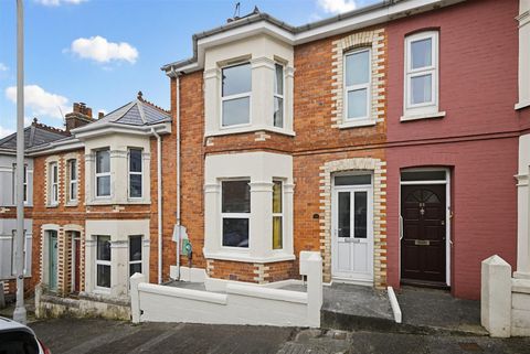 Kinross Avenue, Plymouth PL4