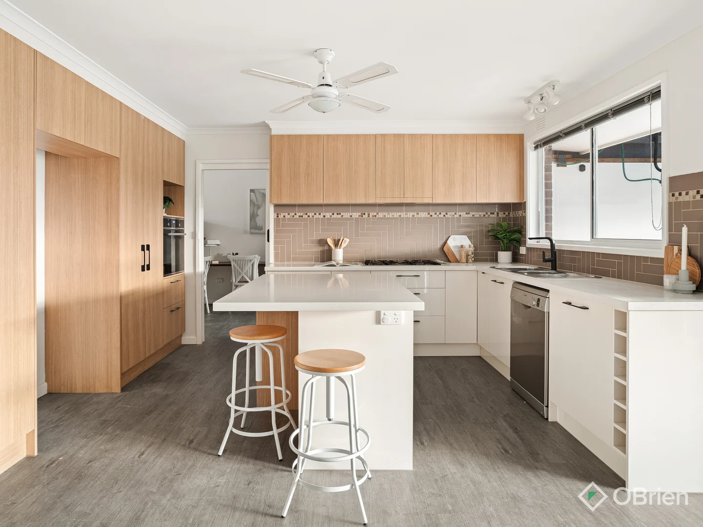 5 Irvine Crescent, Frankston VIC 3199 photo 5
