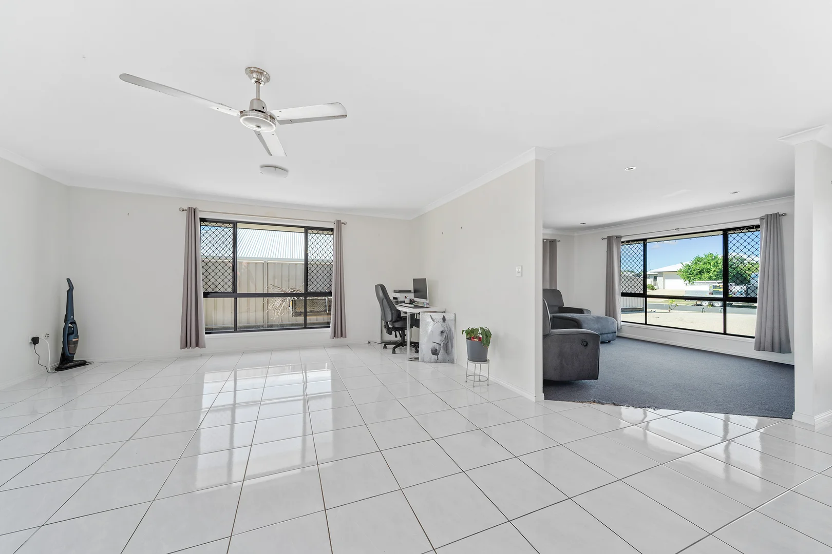 6 Wright Street, Emerald QLD 4720 photo 4