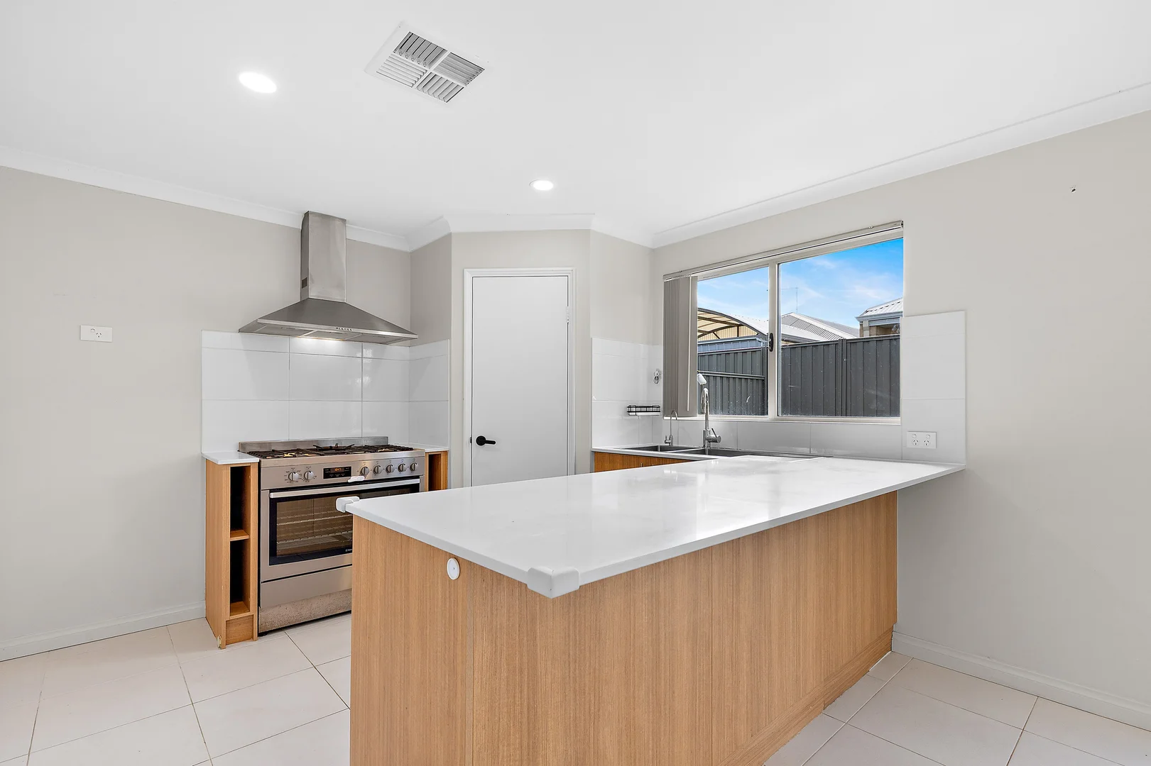 Additional image 12 of 6 Macadamia Loop, Piara Waters WA 6112
