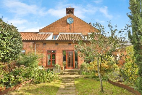 Hall Drive, Old Catton, Norwich NR6