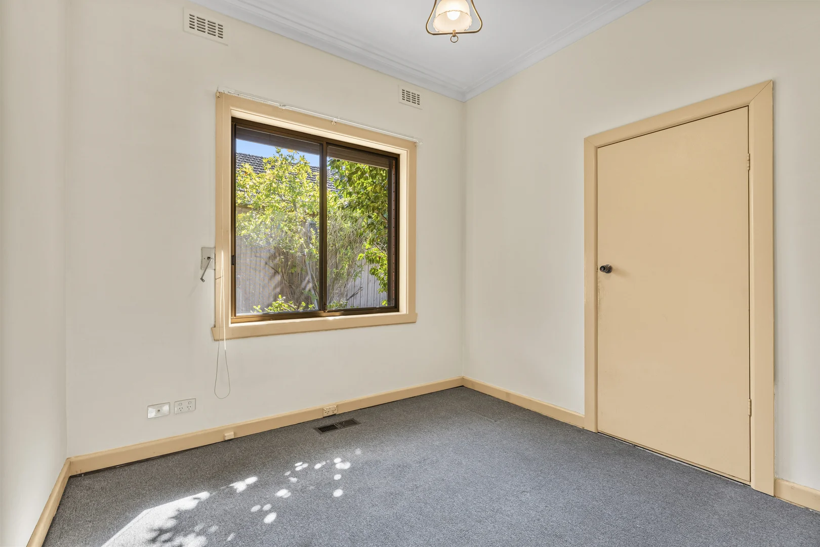 Additional image 15 of 561 Warrigal Road, Ashwood VIC 3147