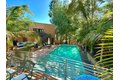 987 Sunnyhills Rd, Oakland, CA, 94610