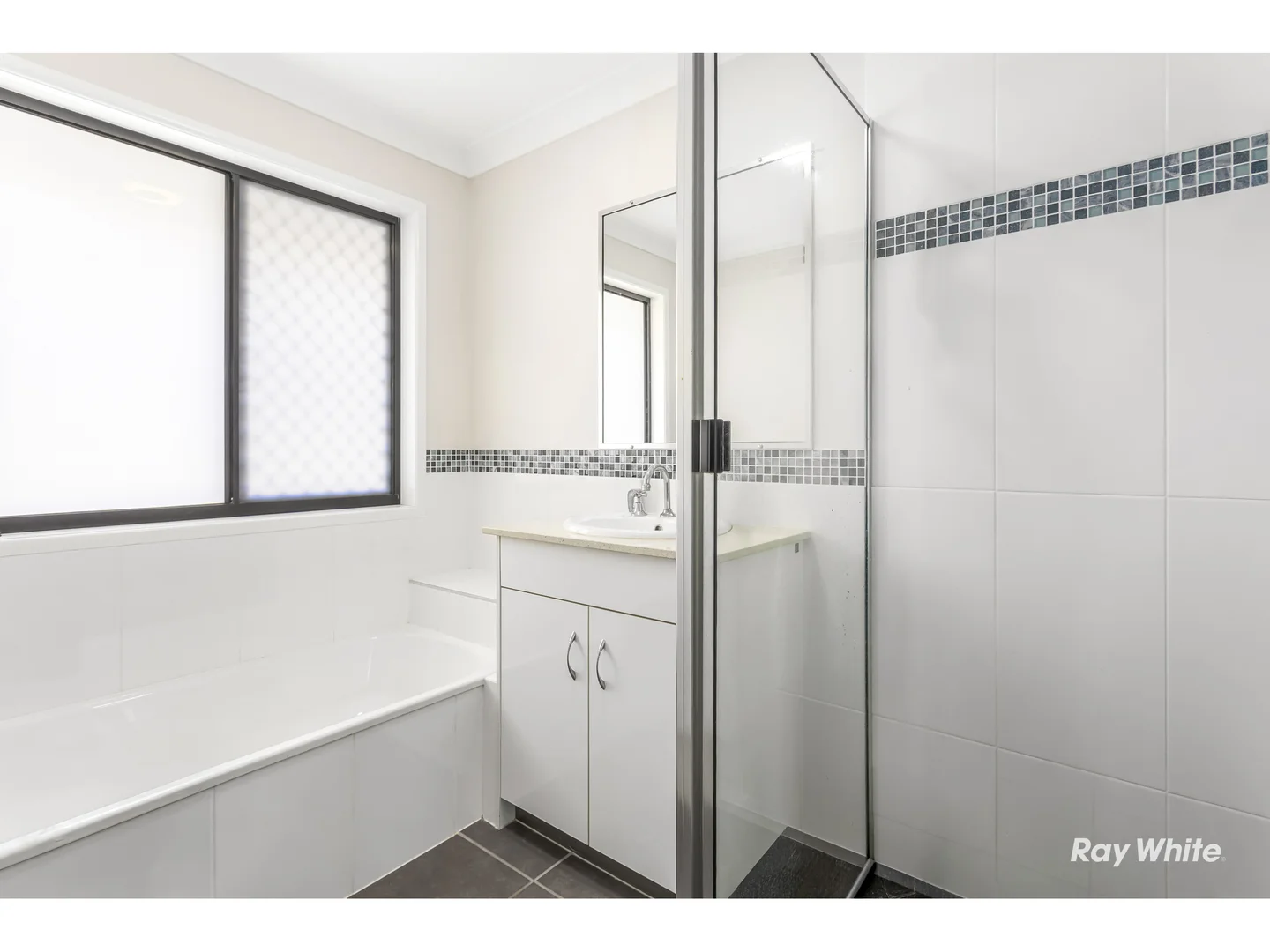 Additional image 11 of 14 Eucalyptus Avenue, Lammermoor QLD 4703