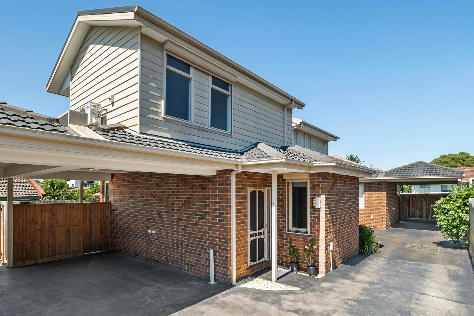 2/27 Holly Street, Preston VIC 3072