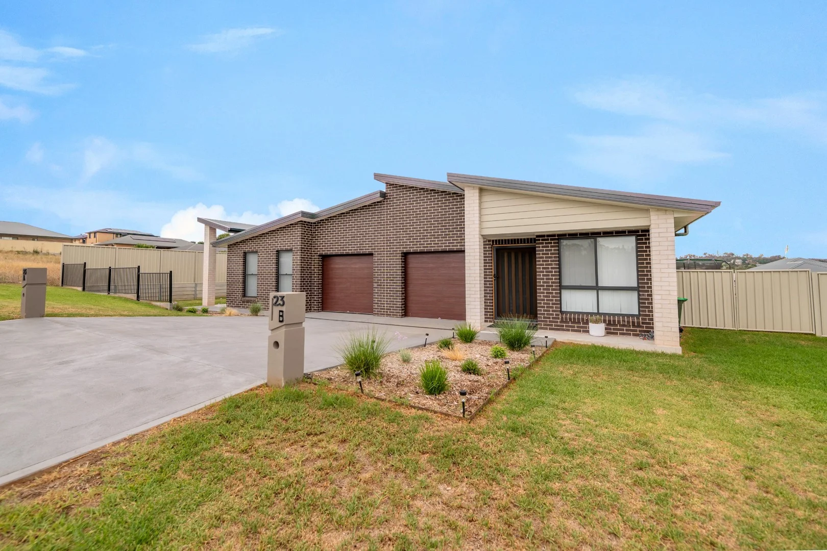 23a & 23b Vaucluse Place, Parkes NSW 2870
