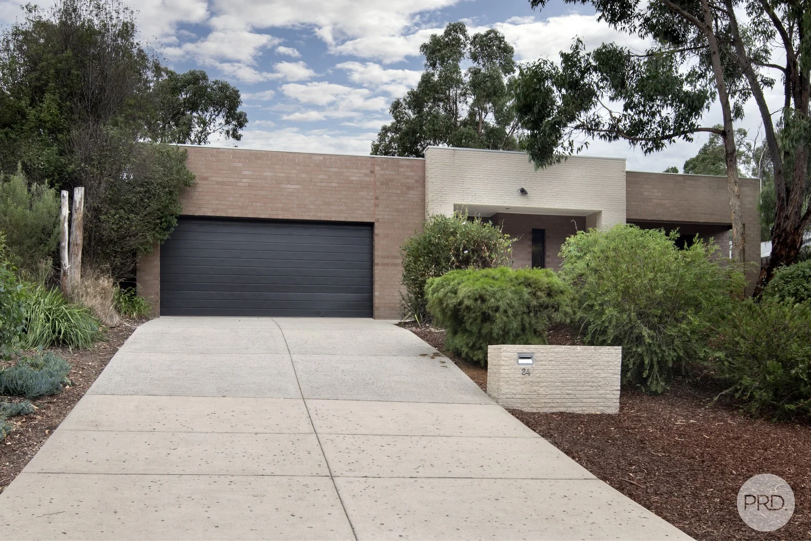 24 Zoe Drive, Mount Helen VIC 3350