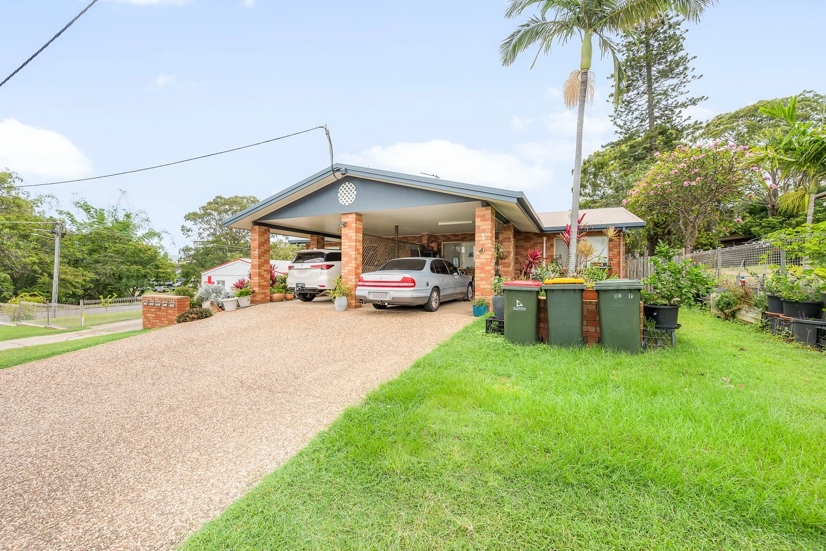 1-2/17 Bayne Street, West Gladstone QLD 4680