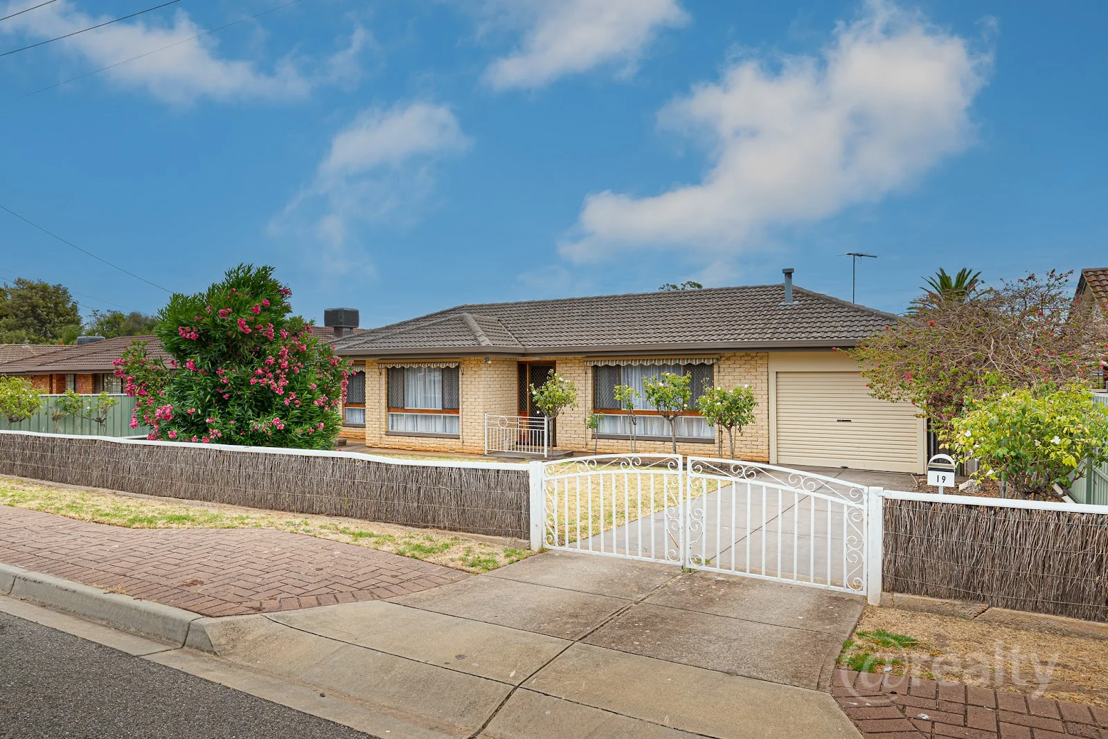 19 Inverness Avenue, Morphett Vale SA 5162