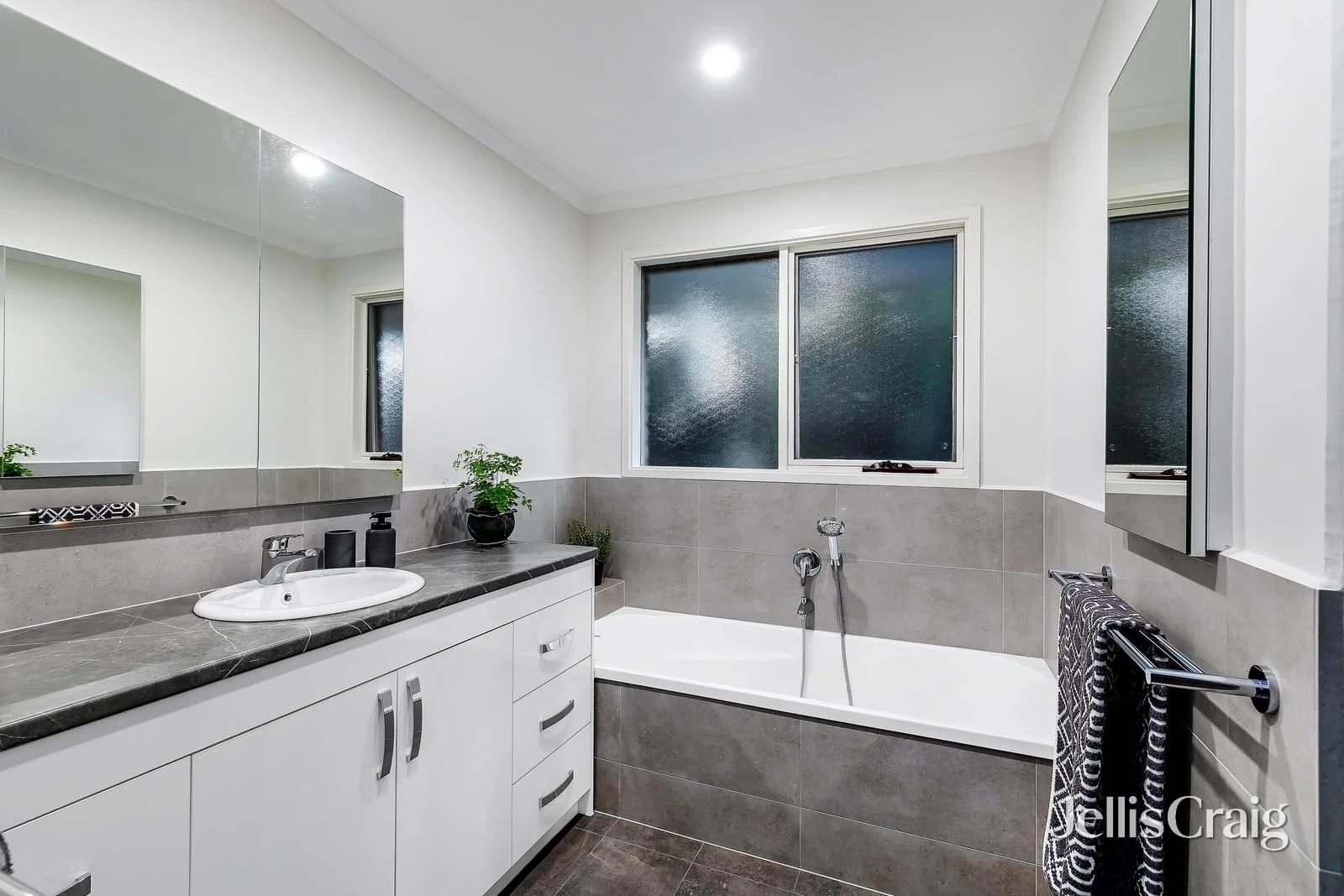 Additional image 8 of 6 Glencairn Court, Eltham North VIC 3095