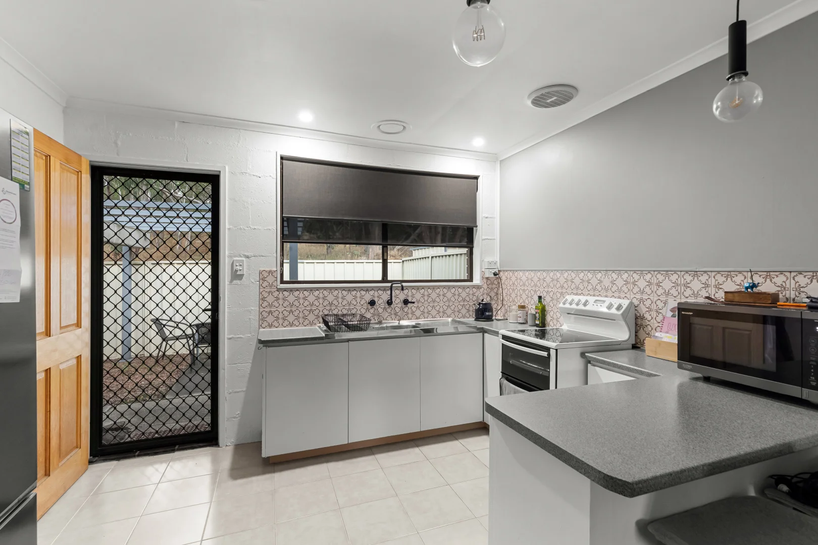 Additional image 3 of 16/10 SIMPSON STREET, Black Hill VIC 3350