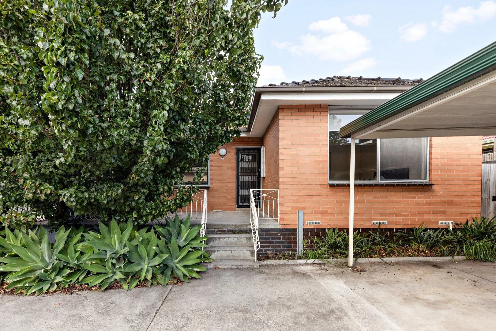 4/4 O'shannassy Street, Essendon North VIC 3041