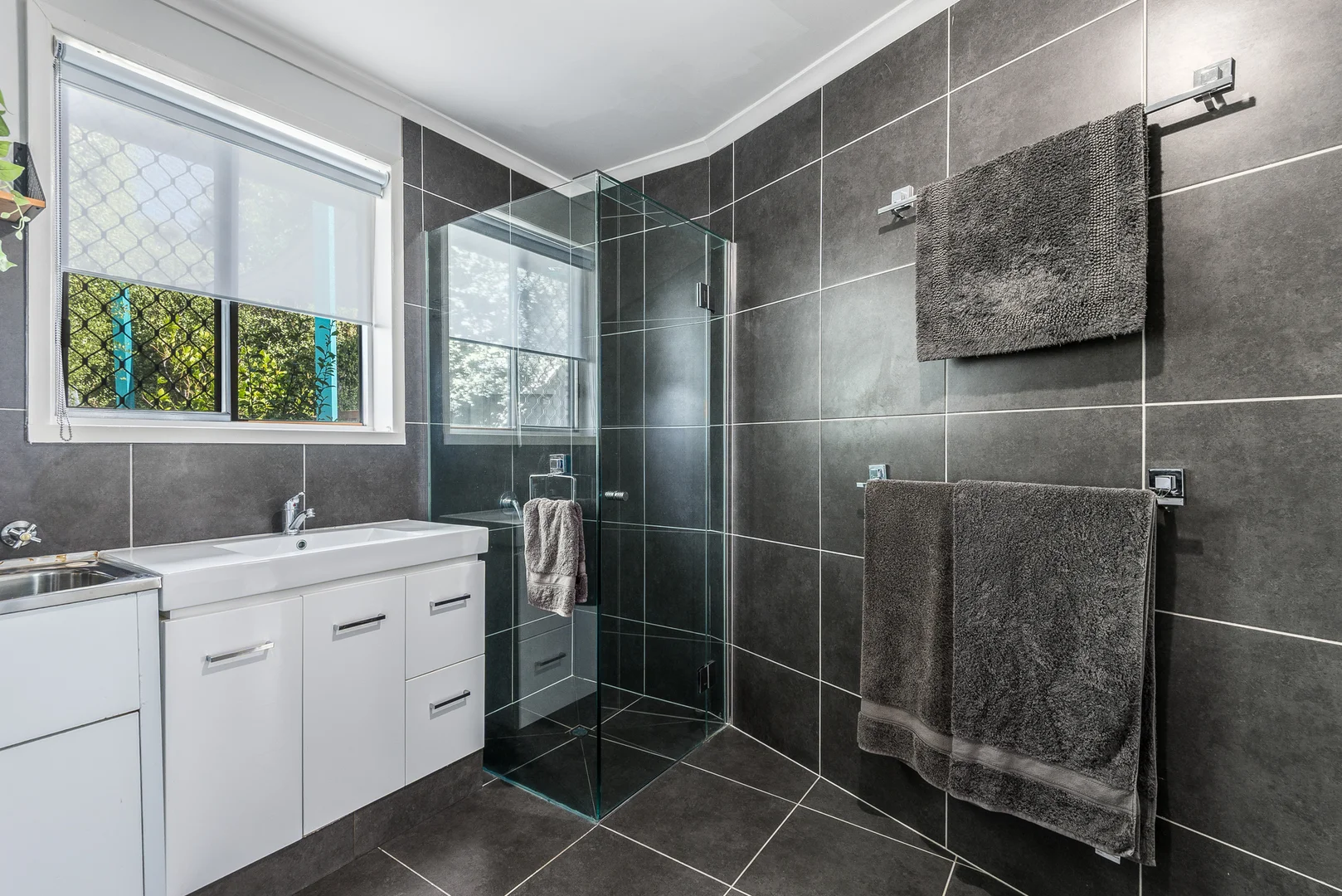 Additional image 6 of 1/1 Kinnordy Court, Hamlyn Heights VIC 3215