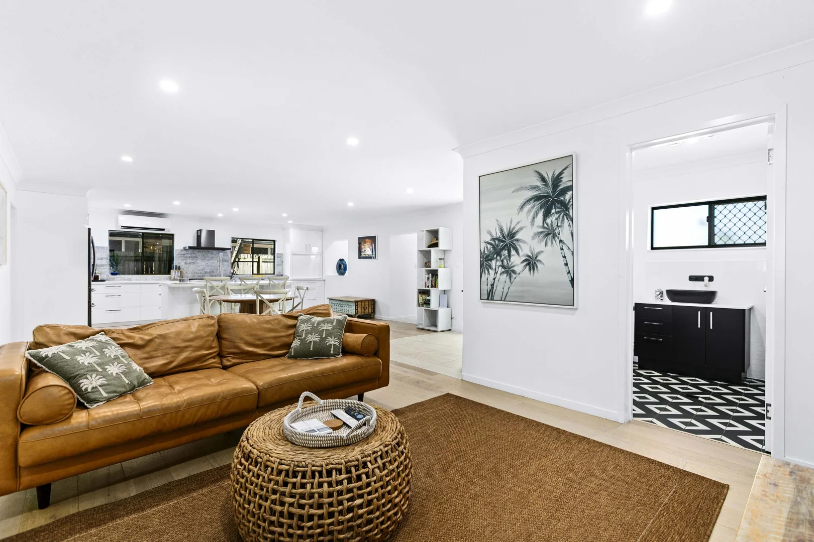 92 Kingfisher Parade, Toogoom QLD 4655 photo 4