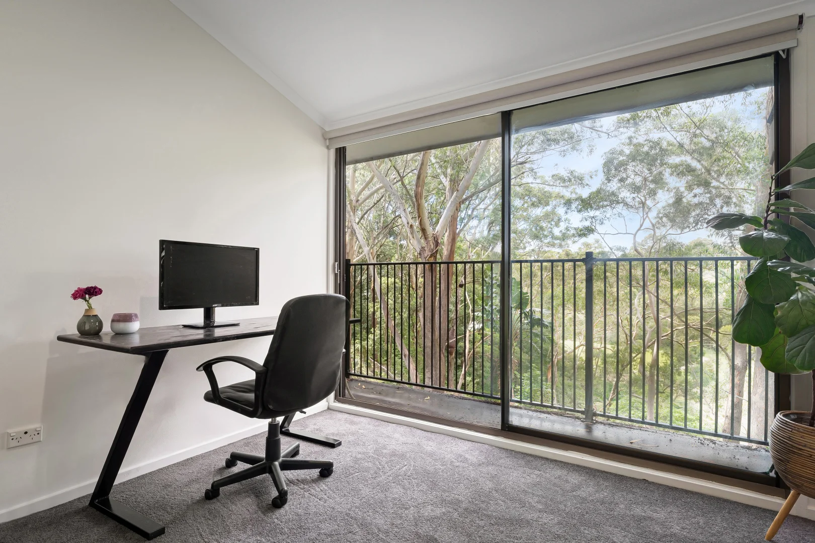 Additional image 7 of 52 Wayne Avenue, Lugarno NSW 2210