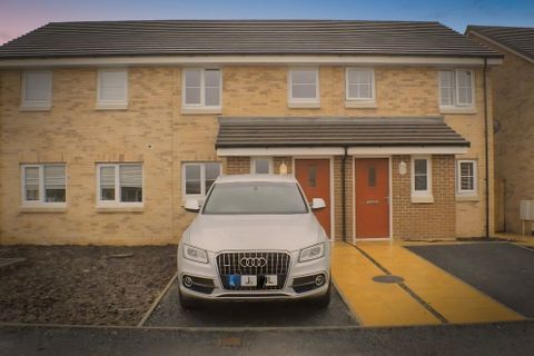 Morris Drive, Pentrechywth, Swansea SA1
