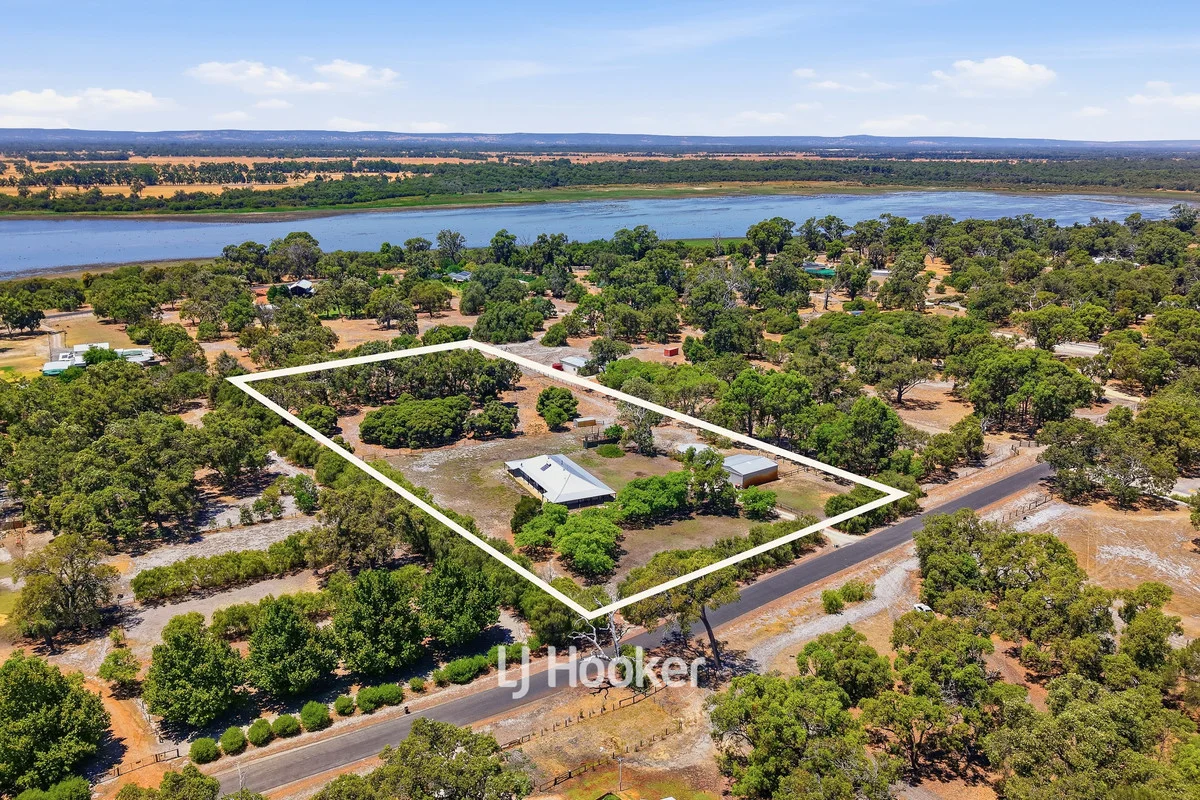84 Kangaroo Loop, Birchmont WA 6214 photo 4