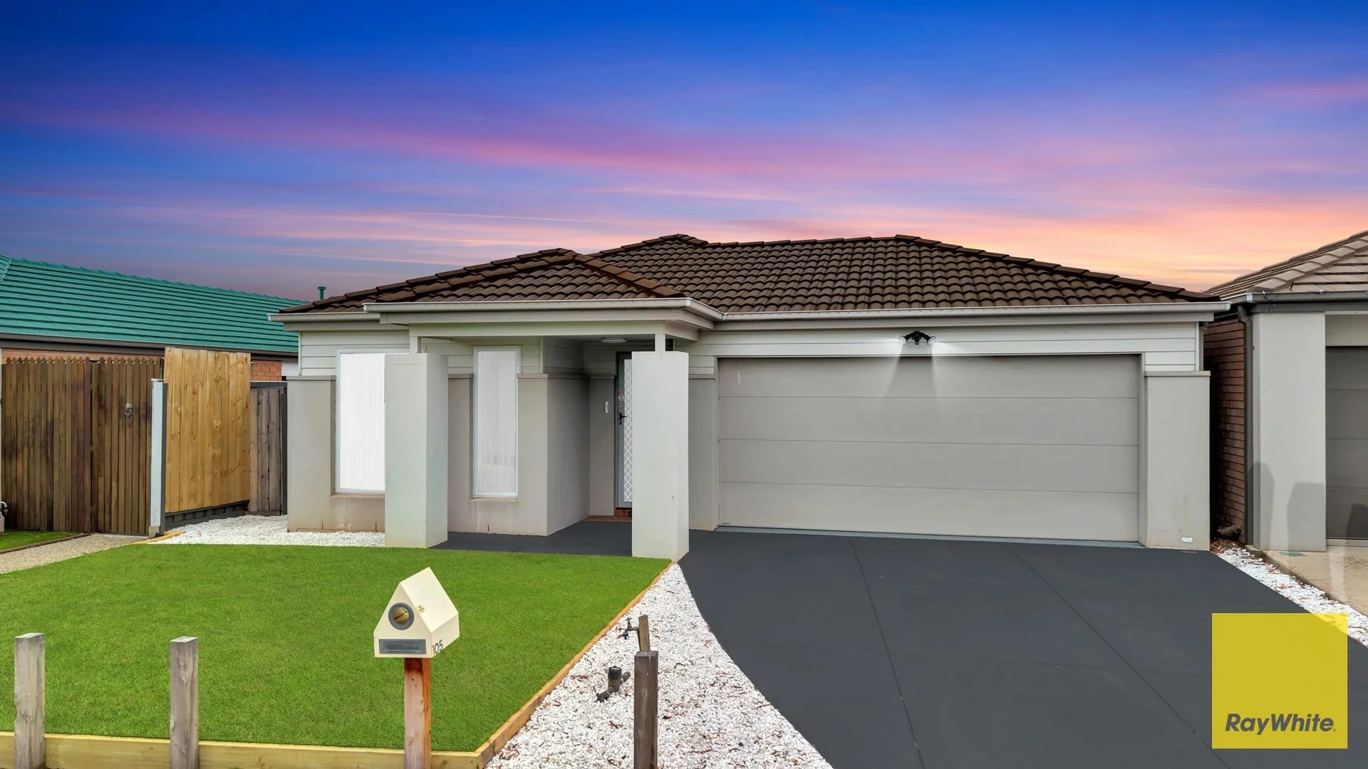 105 Isabella Way, Tarneit VIC 3029 photo 2