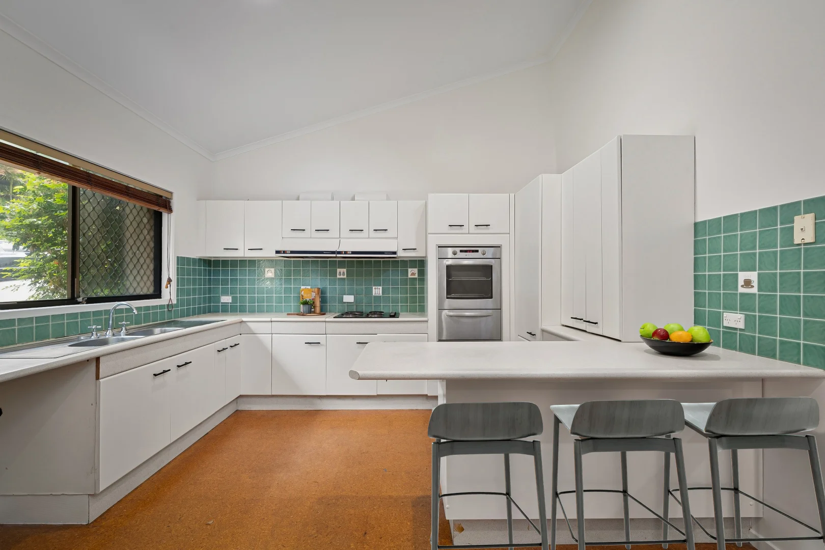 Additional image 3 of 52 Wayne Avenue, Lugarno NSW 2210