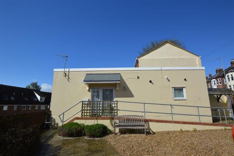 St. Martins Close, Norwich NR3, Room to rent