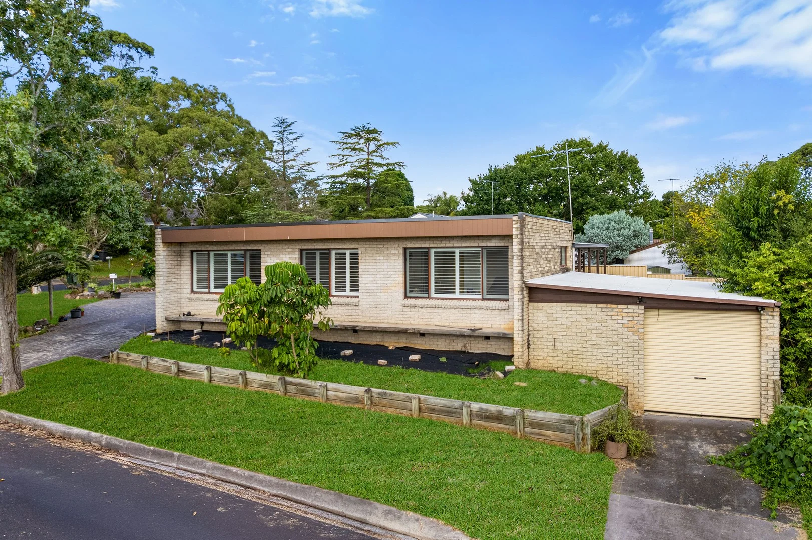 19 Jarrah Avenue, Bradbury NSW 2560
