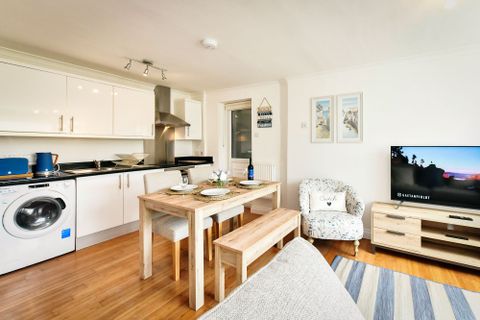 Western Lane, Mumbles SA3