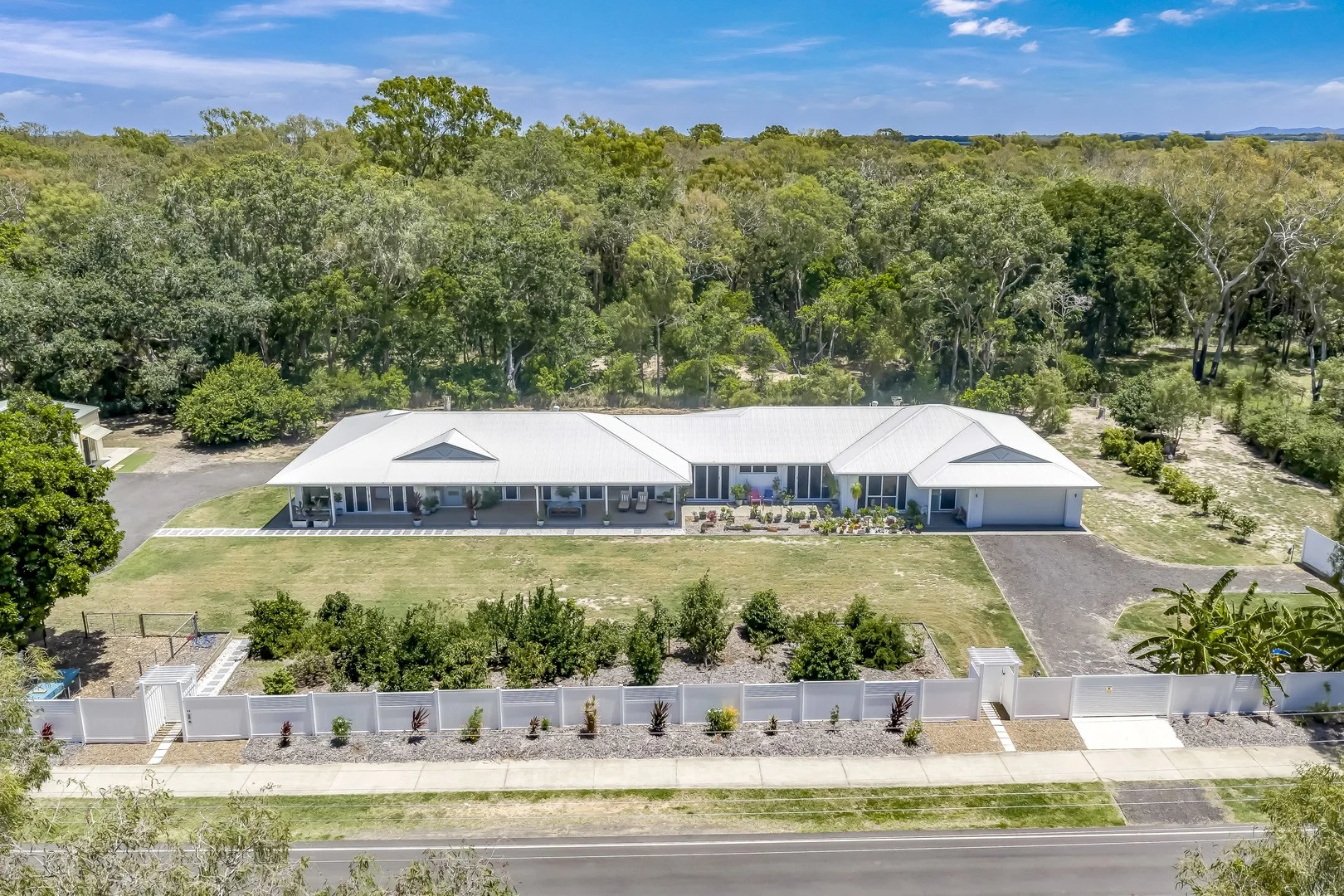 39 Sylvan Drive, Moore Park Beach QLD 4670