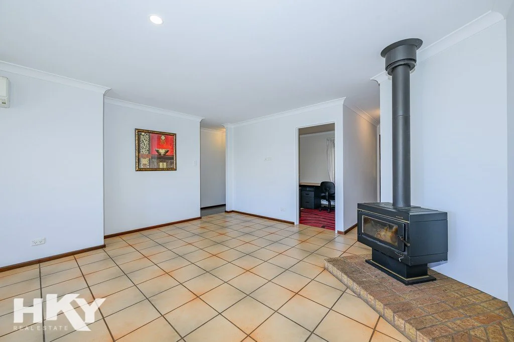 Additional image 12 of 2 Old Mooliabeenee Road, Gingin WA 6503